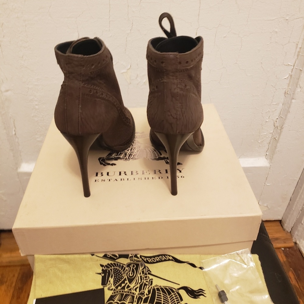 Burberry Brogue Gairloch Ankle Booties - Picture 6 of 8